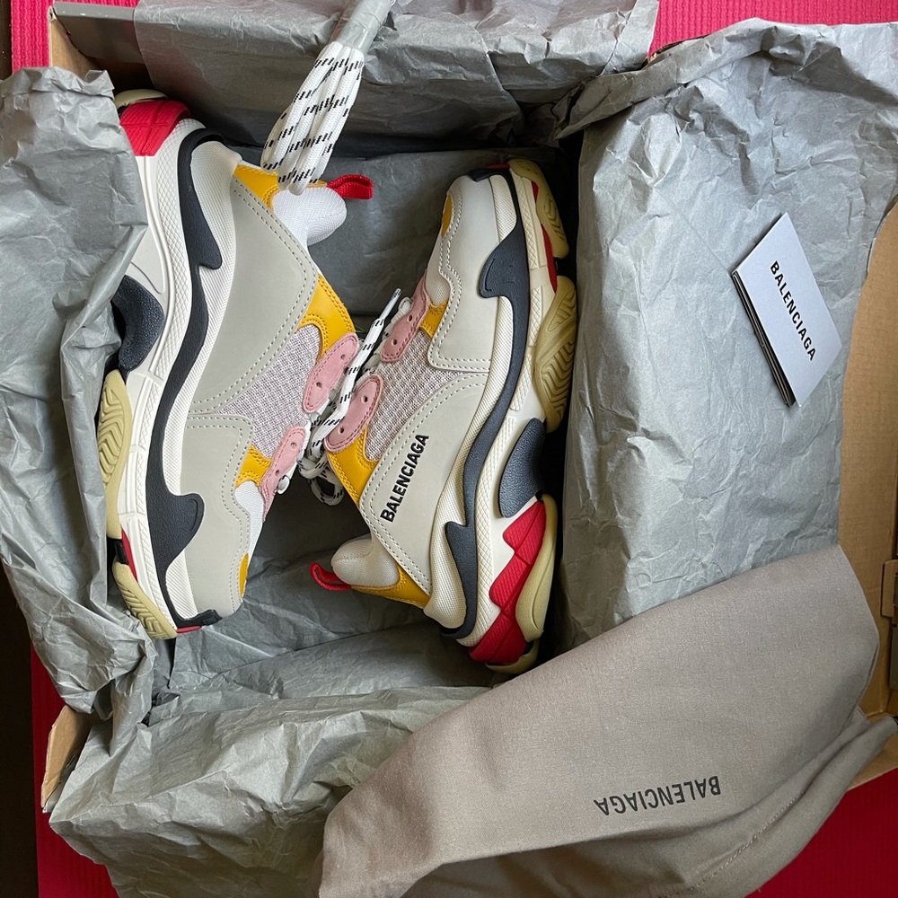 Balenciaga triple s